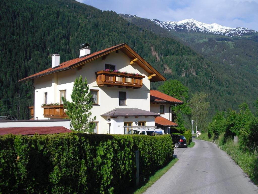 Haus Gruenbacher Лиенц Экстерьер фото
